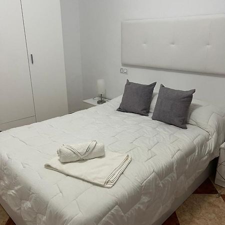 El Torreon 3 Apartman Lora del Río Kültér fotó